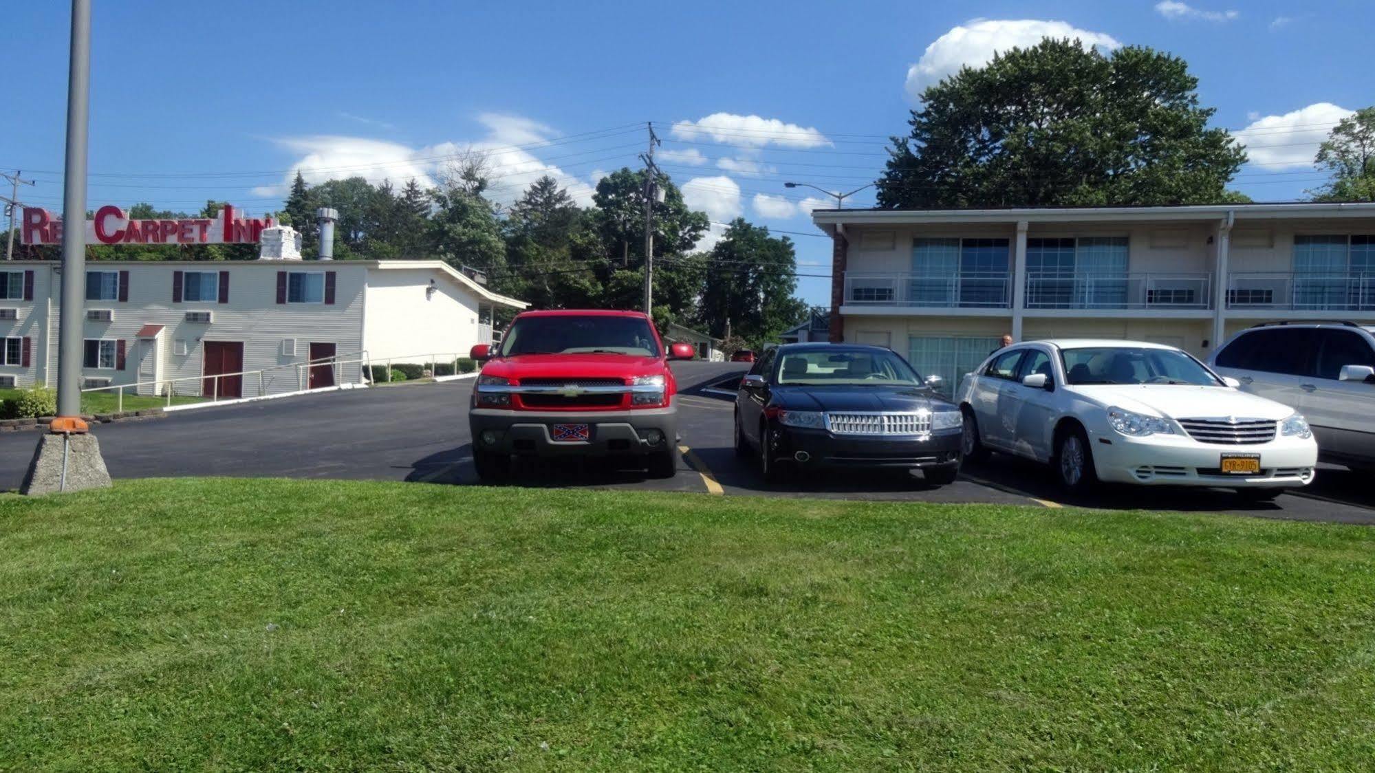 Red Carpet Inn Syracuse Airport North Syracuse Экстерьер фото