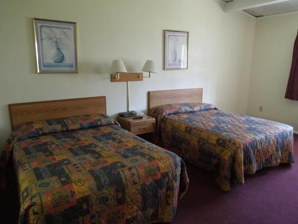 Red Carpet Inn Syracuse Airport North Syracuse Экстерьер фото